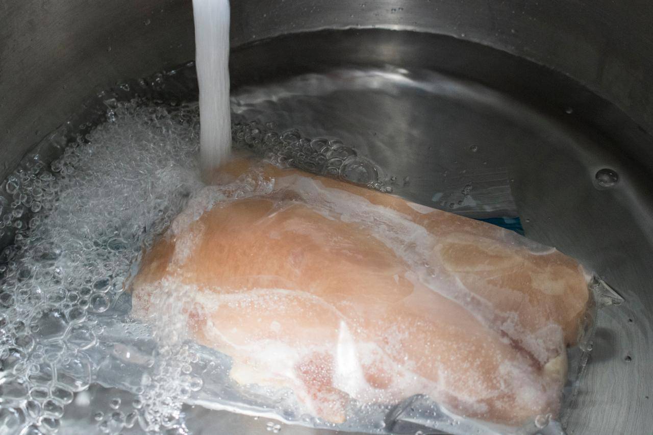 how to defrost fish quickly
